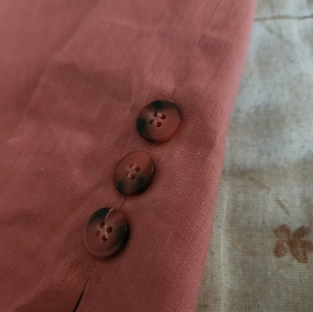 Pink Linen Capris - Picture 3 of 4